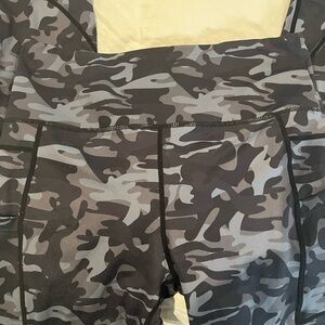 Zyia Camouflage Leggings